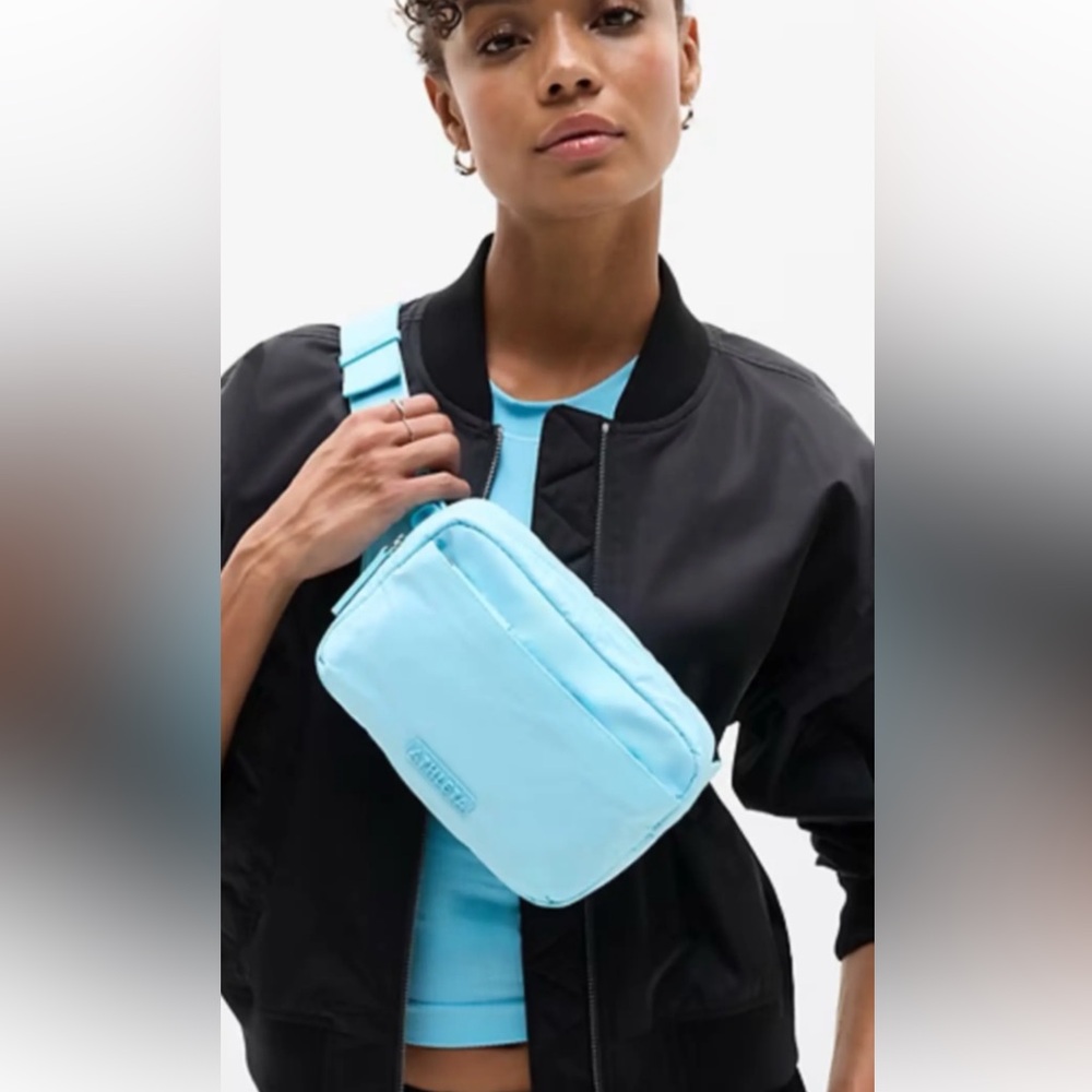 Athleta All About Large Crossbody Belt Bag Aqua Retail $55 NWOT Retail $55